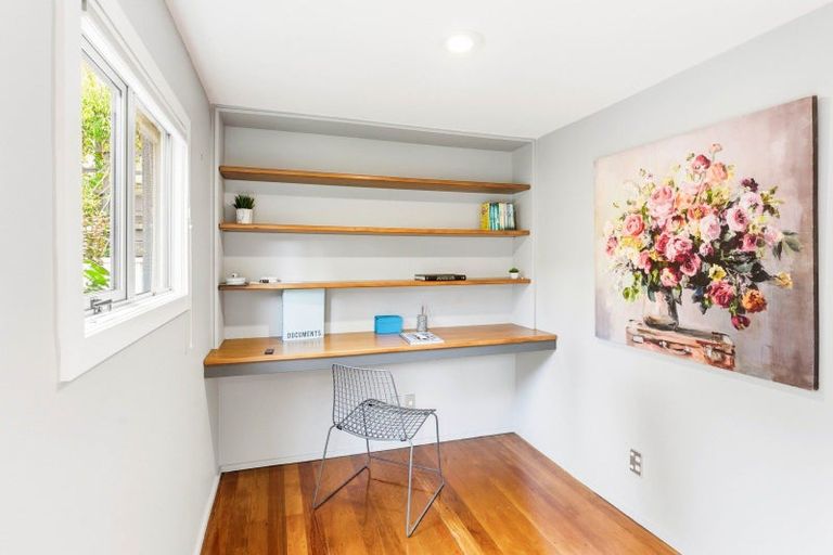 Photo of property in 40 Marine Parade, Macandrew Bay, Dunedin, 9014