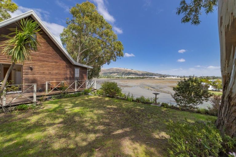 Photo of property in 7 Cannon Hill Crescent, Mount Pleasant, Christchurch, 8081