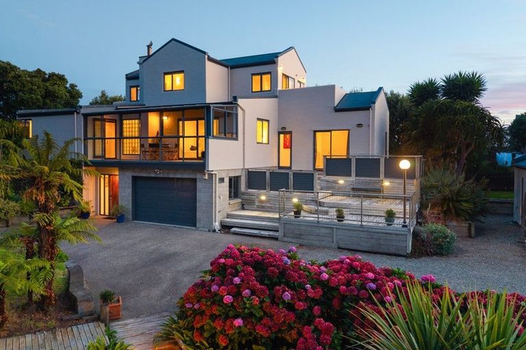 Photo of property in 69 Matatua Road, Raumati Beach, Paraparaumu, 5032