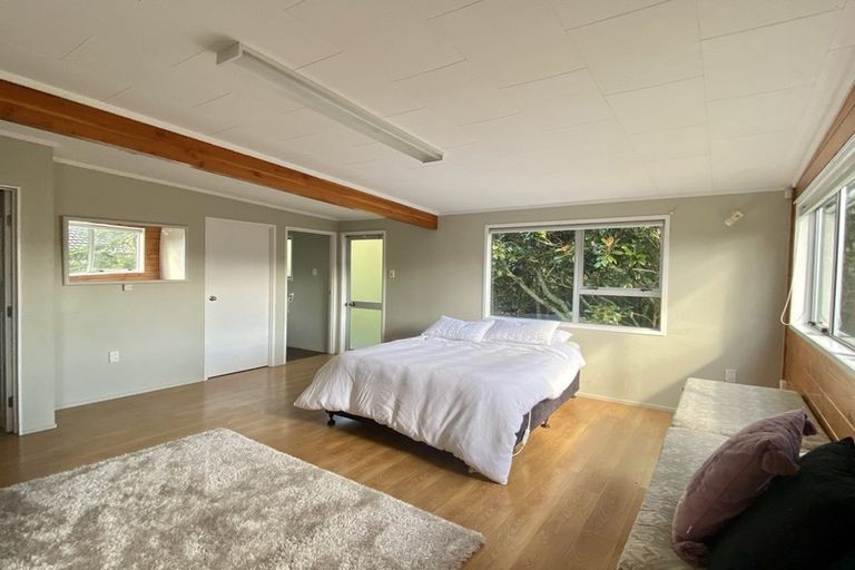 Photo of property in 20 Simon Ellice Drive, Bayview, Auckland, 0629