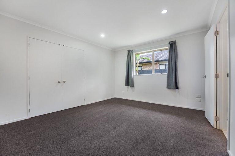 Photo of property in 10a Cade Place, Weymouth, Auckland, 2103