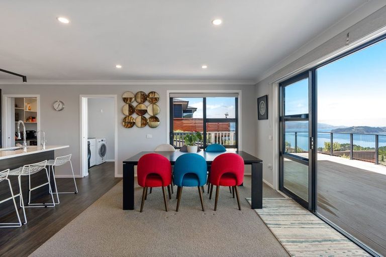 Photo of property in 2 Cessna Way, Newlands, Wellington, 6037