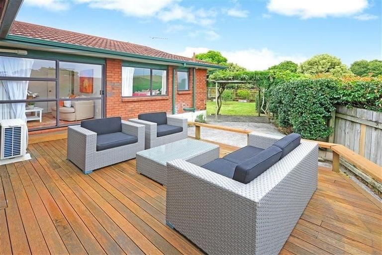 Photo of property in 2/5 Fieldstone Court, Northpark, Auckland, 2013