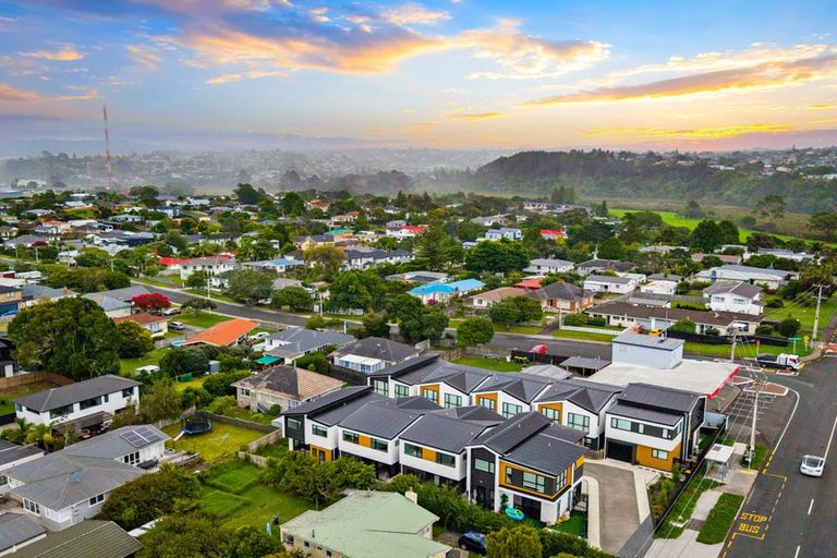 Photo of property in 108d Taikata Road, Te Atatu Peninsula, Auckland, 0610