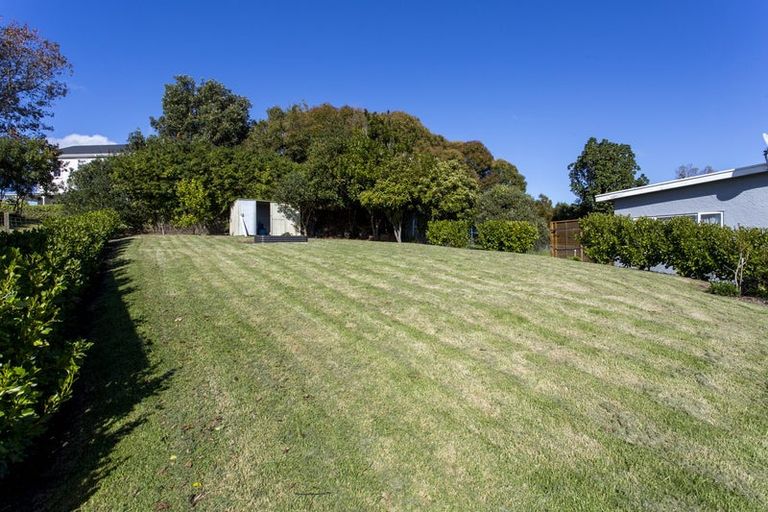 Photo of property in 17 Awaroa Road, Helensville, 0800