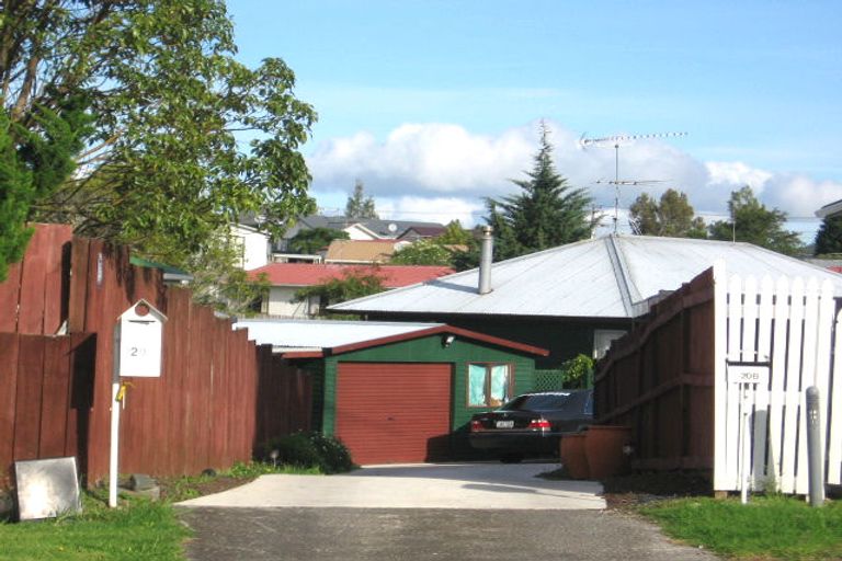 Photo of property in 1/20 Mile Place, Henderson, Auckland, 0612