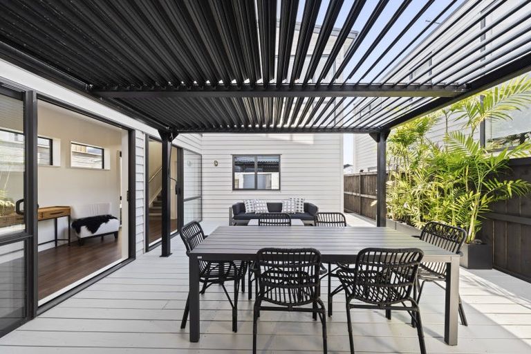 Photo of property in 144 Hobsonville Road, Hobsonville, Auckland, 0618