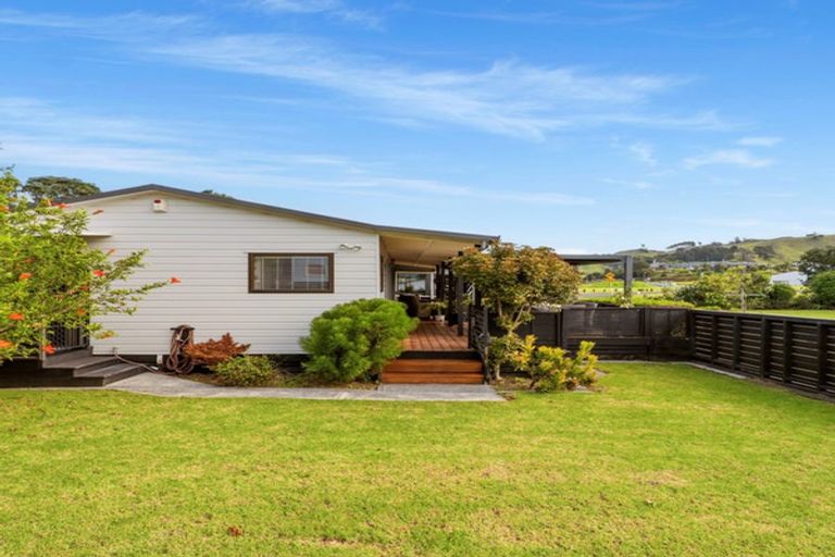 Photo of property in 10 Hillview Road, Waihi Beach, 3611