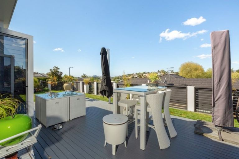 Photo of property in 5 Valley View, Bethlehem, Tauranga, 3110