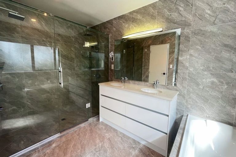 Photo of property in 138 Greenhithe Road, Greenhithe, Auckland, 0632