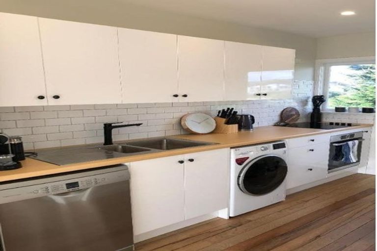 Photo of property in 127-129 Manly Street, Paraparaumu Beach, Paraparaumu, 5032