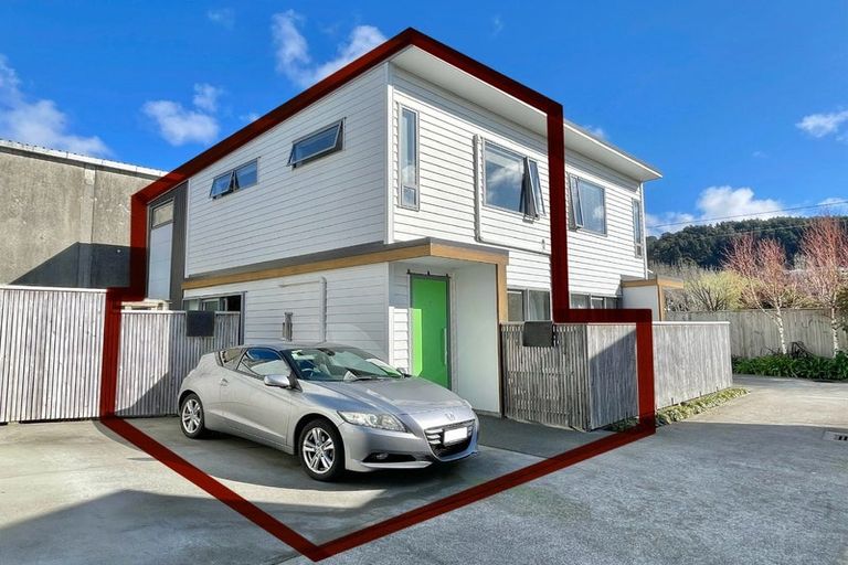 Photo of property in 9/7 Handyside Street, Tawa, Wellington, 5028