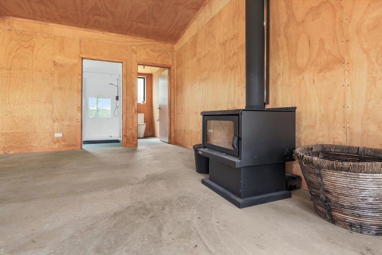 Photo of property in 35 Te Mahoe Road, Mokau, 4376