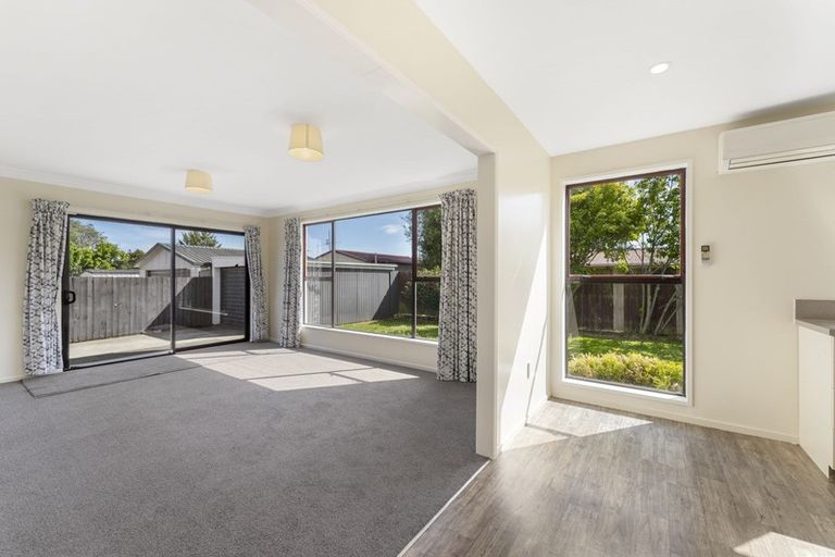 Photo of property in 2/54 Arran Crescent, Woolston, Christchurch, 8062