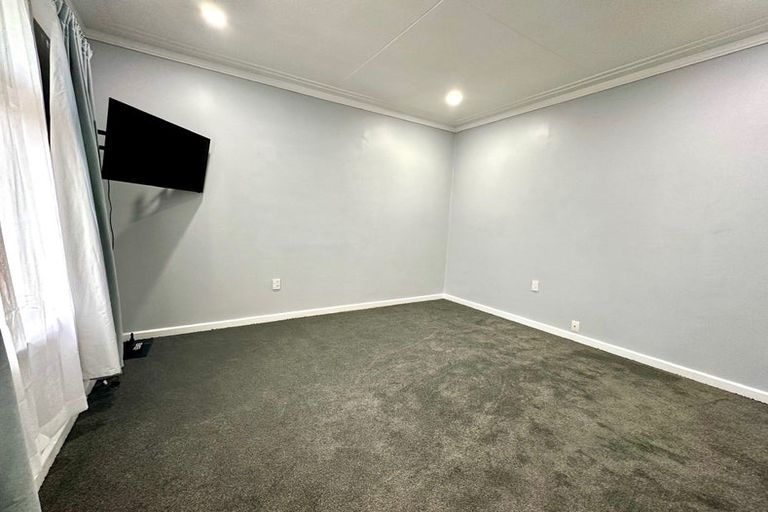 Photo of property in 195 Clyde Street, Balclutha, 9230