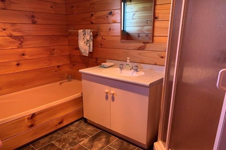 Photo of property in 50 Rata Street, Wanaka, 9305