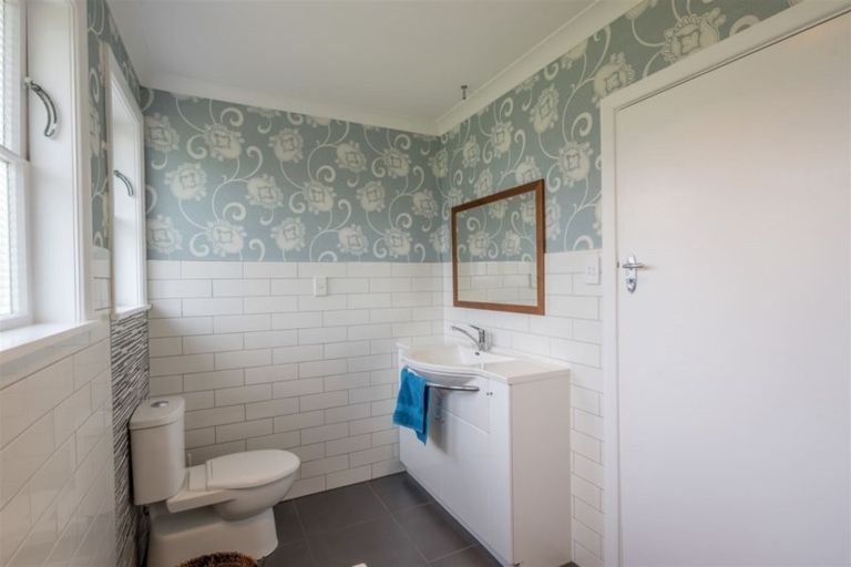 Photo of property in 169 Weraroa Road, Levin, 5510