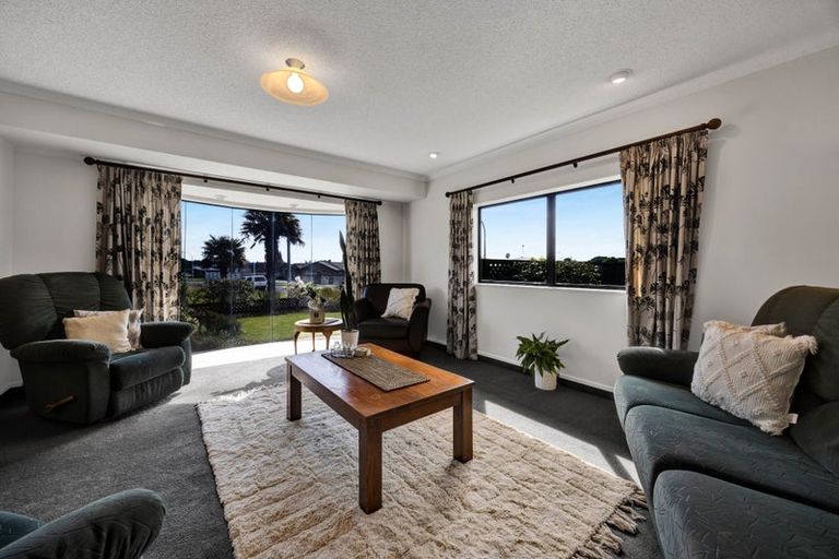 Photo of property in 1 Ludlow Place, Bell Block, New Plymouth, 4312