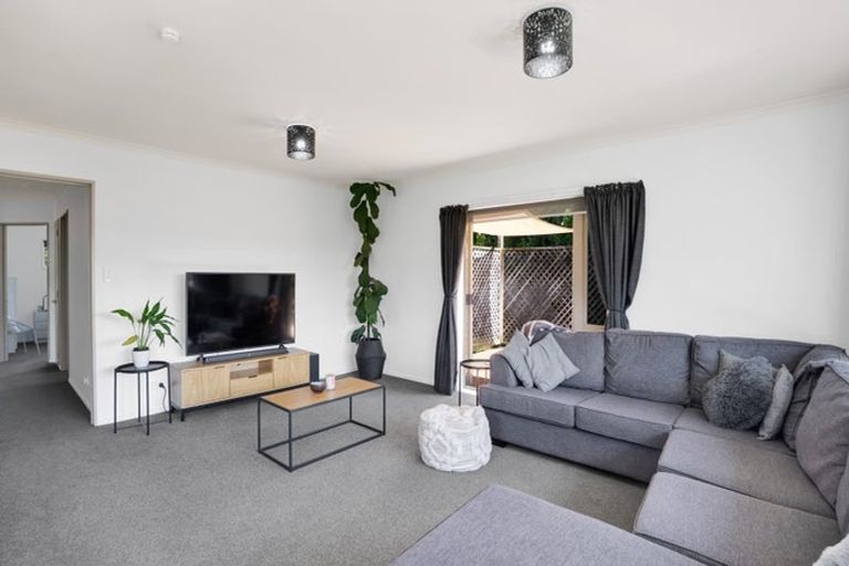 Photo of property in 10 Estate Grove, Inglewood, 4330