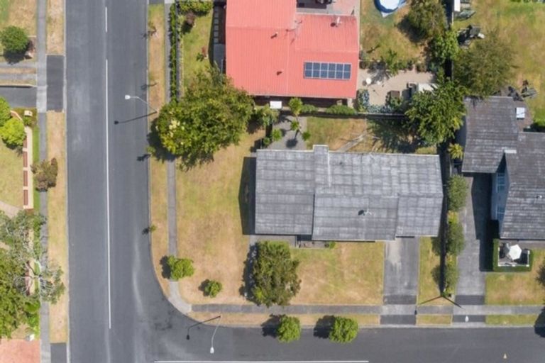 Photo of property in 1 Edwin Street, St Andrews, Hamilton, 3200