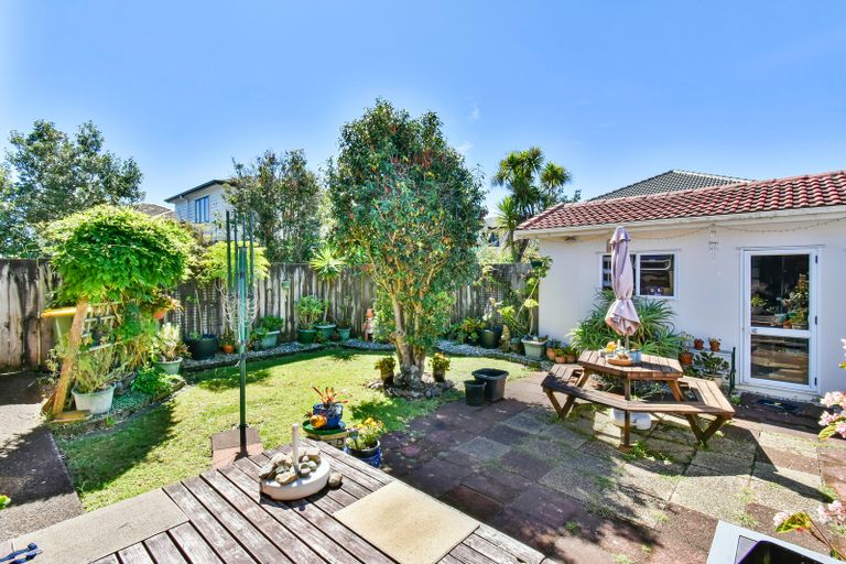 Photo of property in 12 Watson Place, Papatoetoe, Auckland, 2025