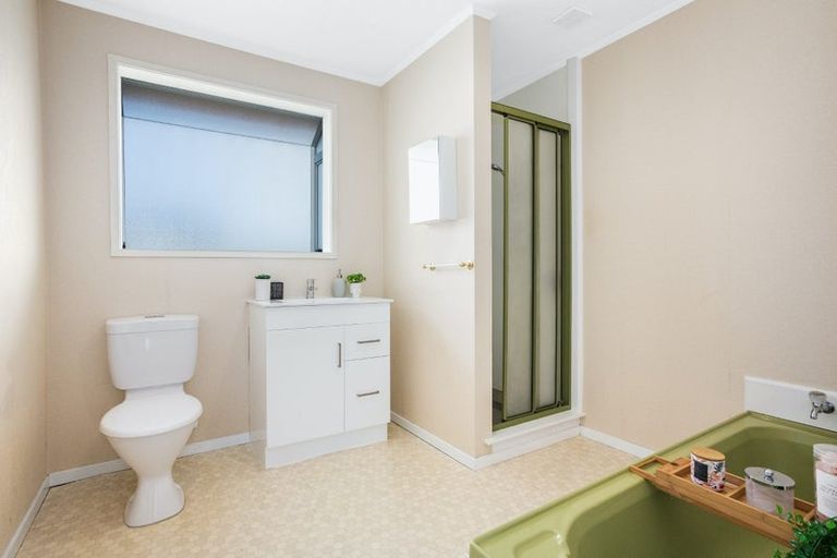 Photo of property in 6 De Castro Place, Titahi Bay, Porirua, 5022