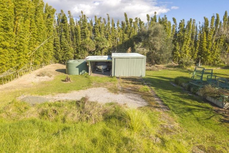 Photo of property in 400a Kumi Road, Awanui, 0486