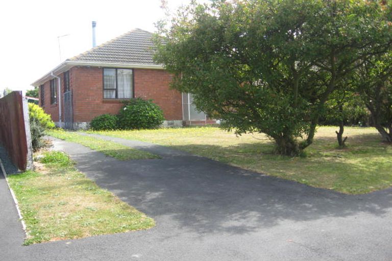Photo of property in 30 Auburn Avenue, Upper Riccarton, Christchurch, 8041
