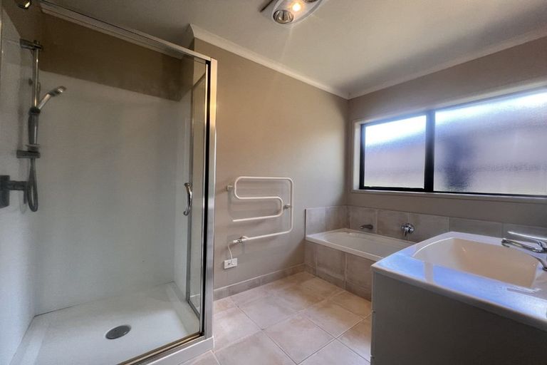 Photo of property in 38 Ranchod Terrace, Pukekohe, 2120