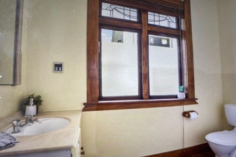 Photo of property in 69 Overtoun Terrace, Hataitai, Wellington, 6021