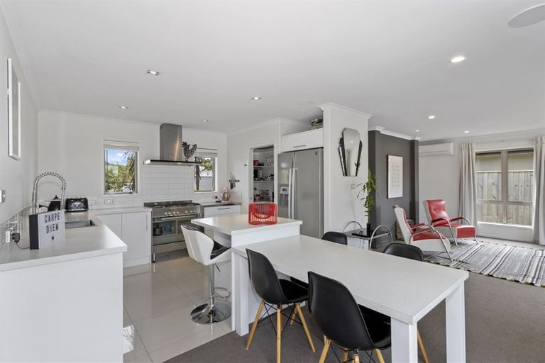 Photo of property in 14 Jacqueline Drive, West Melton, 7618