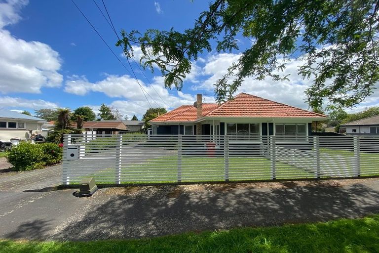 Photo of property in 15 Brown Street, Hamilton East, Hamilton, 3216