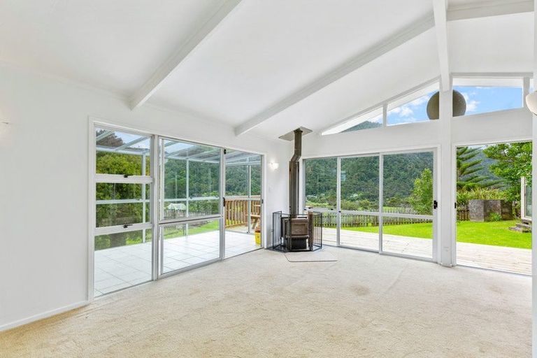 Photo of property in 18 Upland Road, Huia, Auckland, 0604