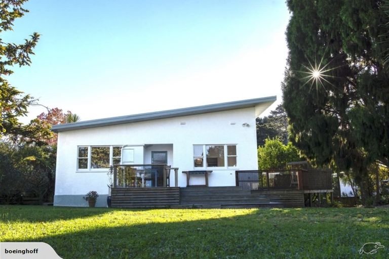 Photo of property in 6 Willowbrook Place, Titirangi, Auckland, 0604