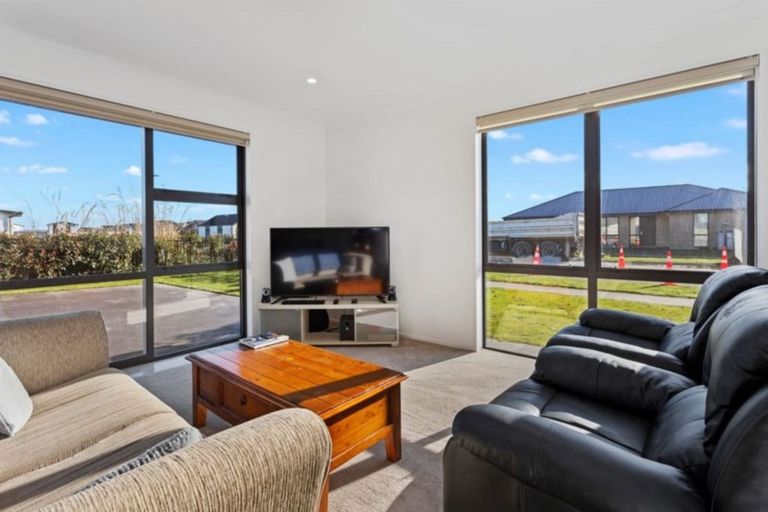 Photo of property in 2 Endurance Lane, Wigram, Christchurch, 8025