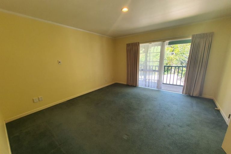 Photo of property in 25 Glenfern Road, Mellons Bay, Auckland, 2014