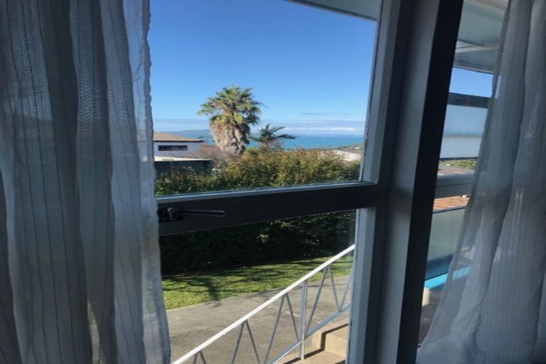 Photo of property in 3/18 Knights Road, Rothesay Bay, Auckland, 0630