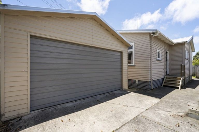 Photo of property in 8a Chard Street, Westown, New Plymouth, 4310