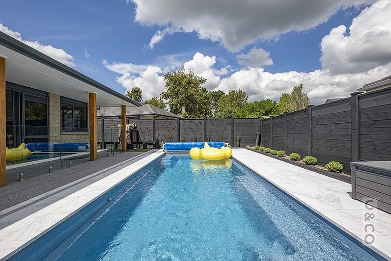 Photo of property in 42 Pohutukawa Parade, Riverhead, 0820