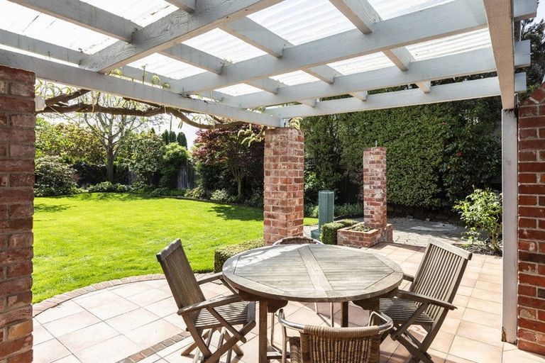 Photo of property in 237 Ilam Road, Ilam, Christchurch, 8041