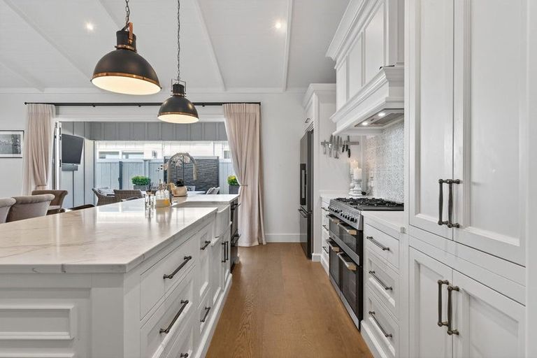 Photo of property in 10 Mollisia Lane, Papamoa Beach, Papamoa, 3118