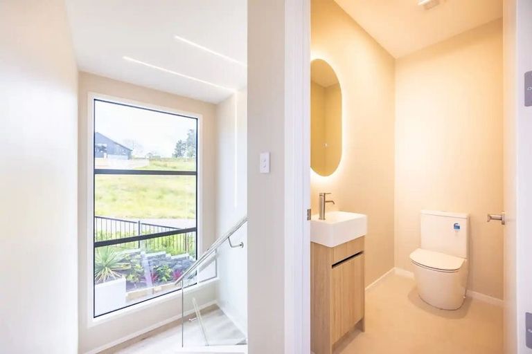 Photo of property in 30 Awanui Road, Red Beach, 0932