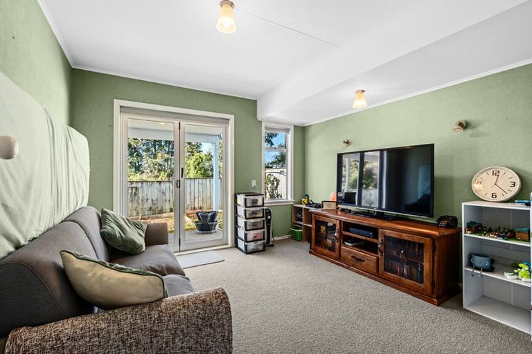 Photo of property in 501 Richmond Road, Lepperton, New Plymouth, 4373