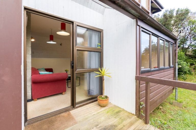 Photo of property in 89 Black Rock Road, Newlands, Wellington, 6037