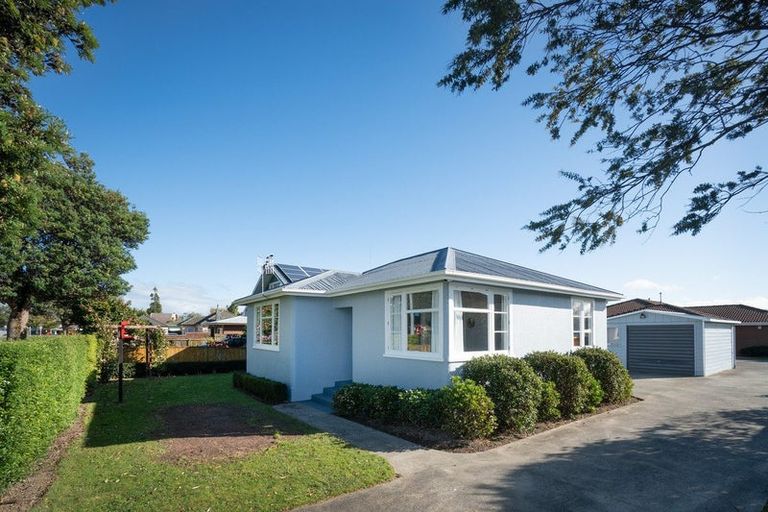 Photo of property in 19 College Street, Awapuni, Palmerston North, 4412