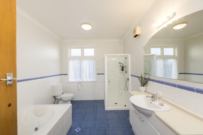 Photo of property in 9 Jickell Street, Hokowhitu, Palmerston North, 4410