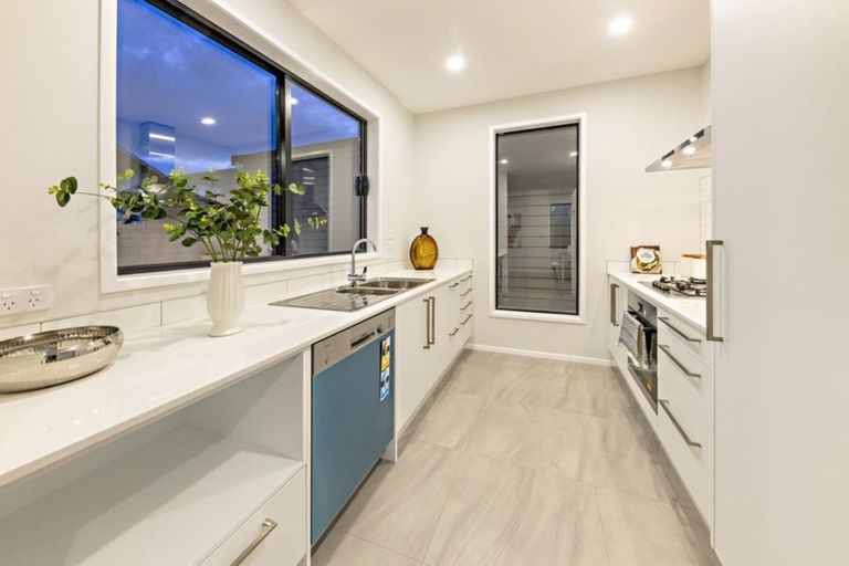 Photo of property in 22 Courage Road, Papakura, 2110