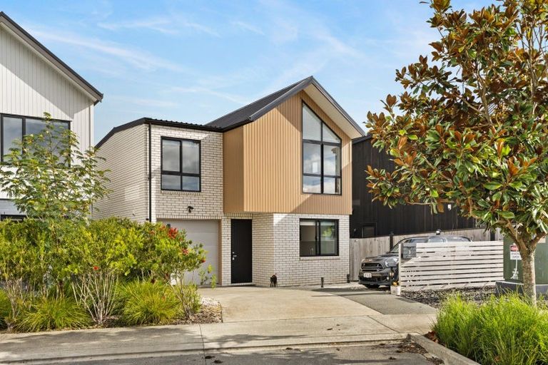 Photo of property in 3 Ocean Breeze Avenue, Hobsonville, Auckland, 0616