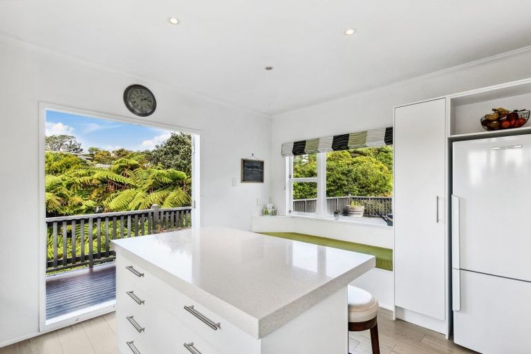 Photo of property in 29 Ngatitoa Street, Tawa, Wellington, 5028