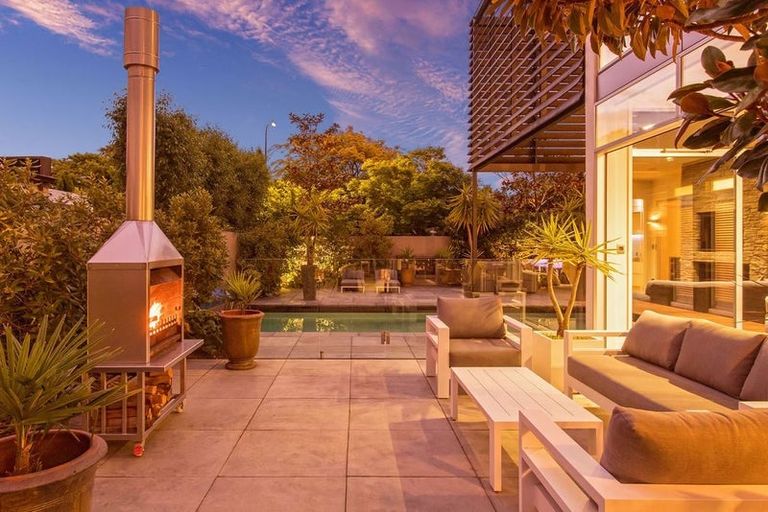 Photo of property in 8 Royds Street, Fendalton, Christchurch, 8014